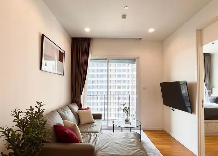 Near Bts L Workspace L Pool And Sauna 曼谷