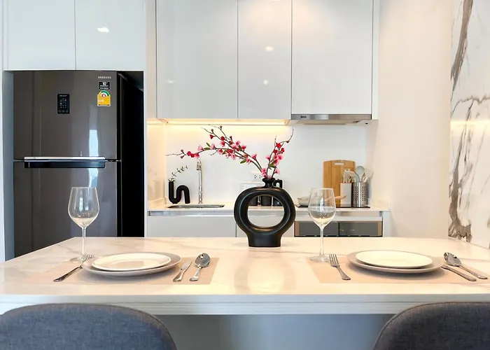 Near Bts L Workspace L Pool And Sauna * 曼谷