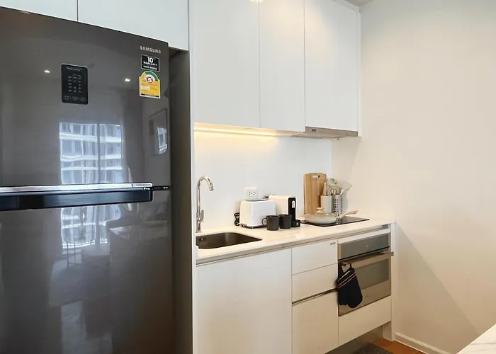 Near Bts L Workspace L Pool And Sauna * 曼谷