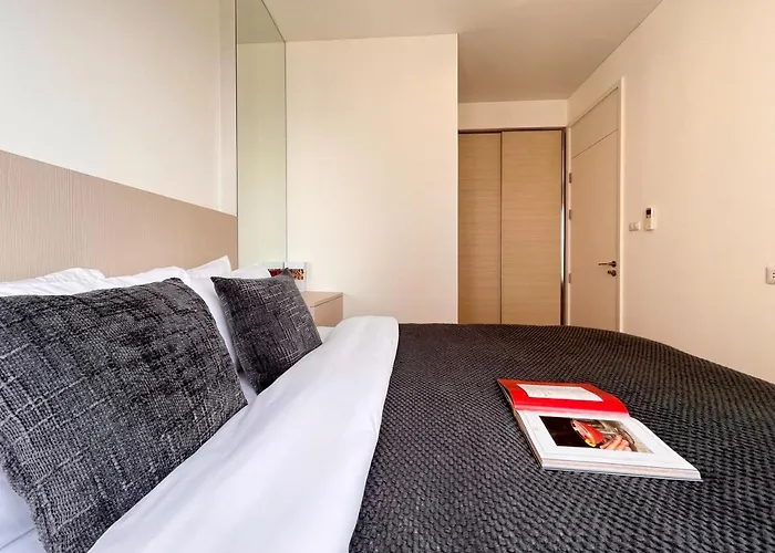 Near Bts L Workspace L Pool And Sauna 公寓