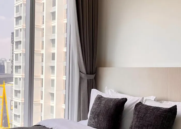 Near Bts L Workspace L Pool And Sauna 公寓